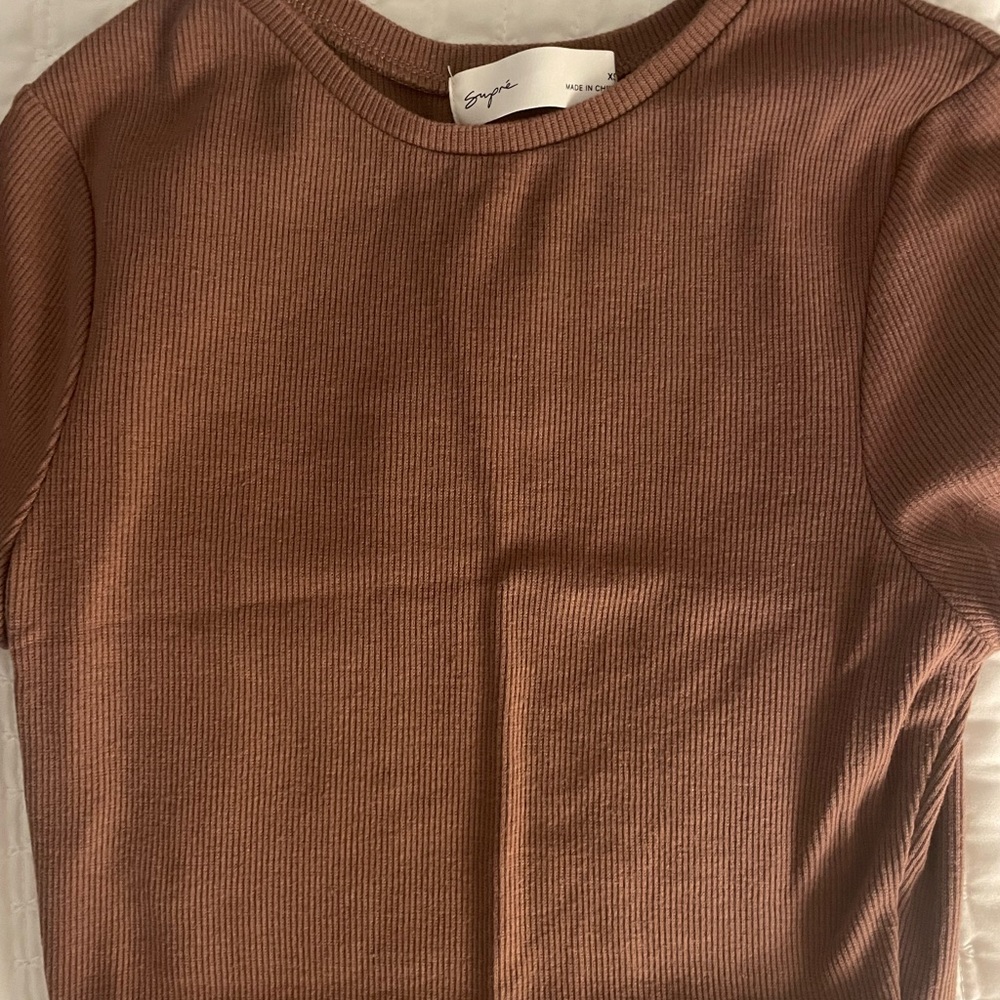 Two basic crop tops XS - Picture 2 of 2